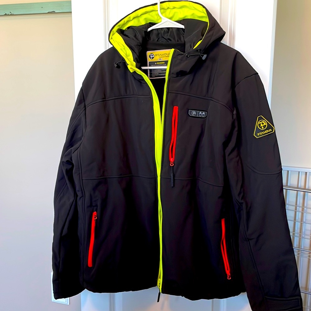 Mens Ptahdus performance heated hooded winter jacket, brand new, XL